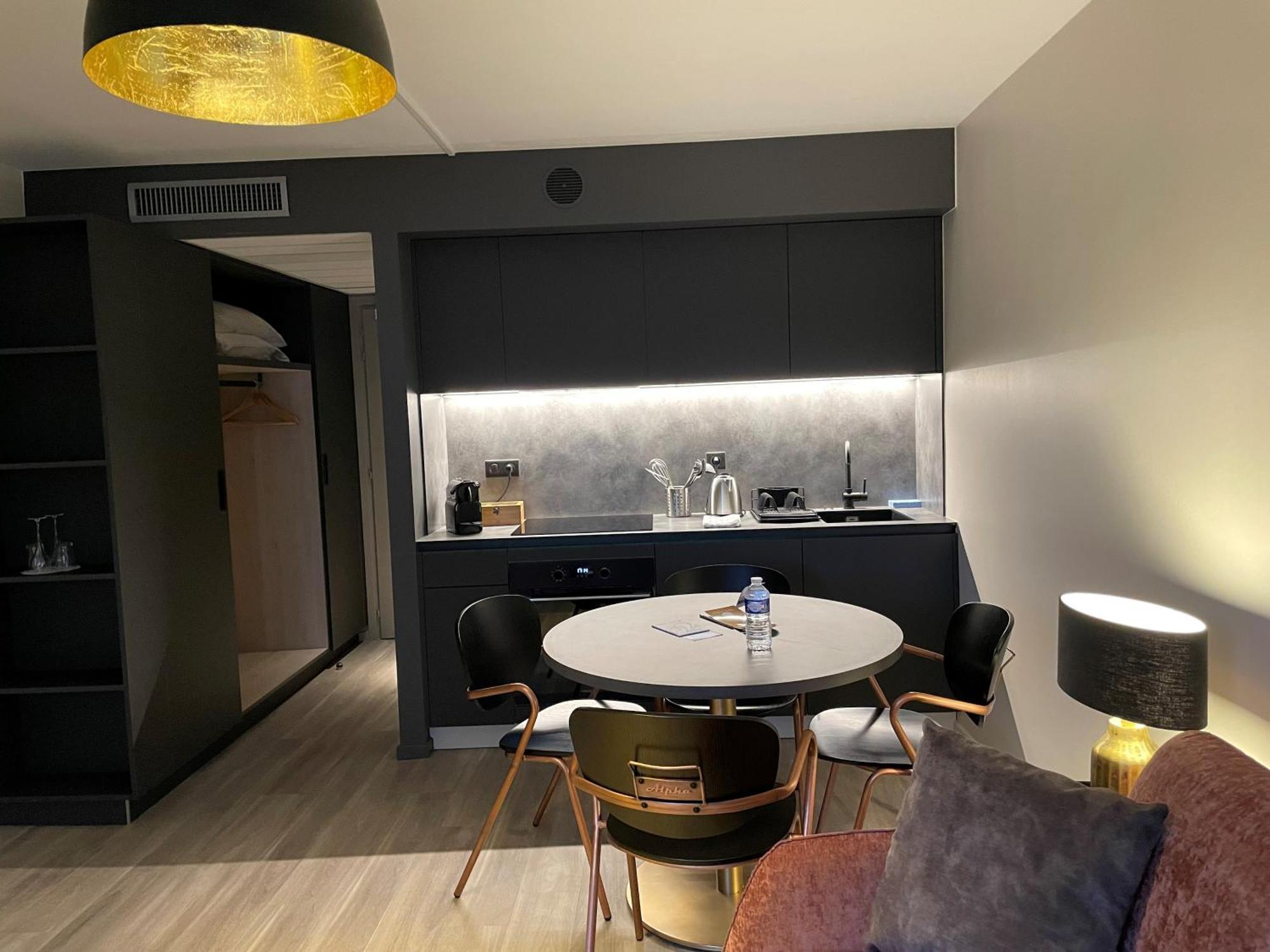 Les Appartements Du Parc - Acces Piscine Et Spa マンステール 部屋 写真