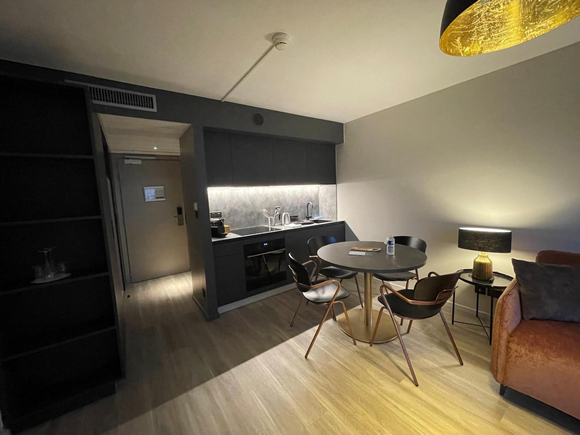 Les Appartements Du Parc - Acces Piscine Et Spa マンステール 部屋 写真