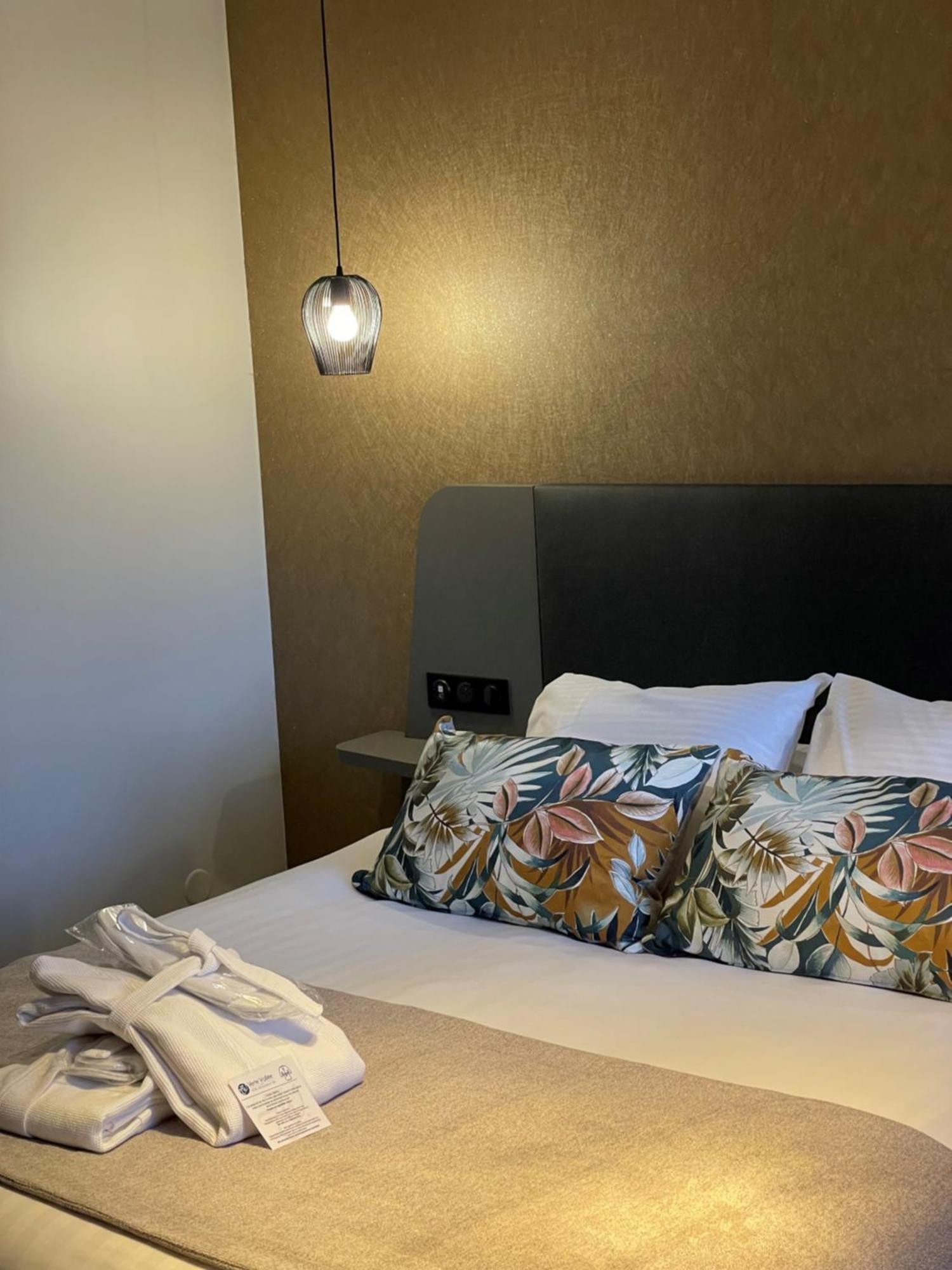 Les Appartements Du Parc - Acces Piscine Et Spa マンステール 部屋 写真